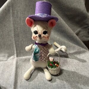 Annalee Purple and White Mouse with Basket
